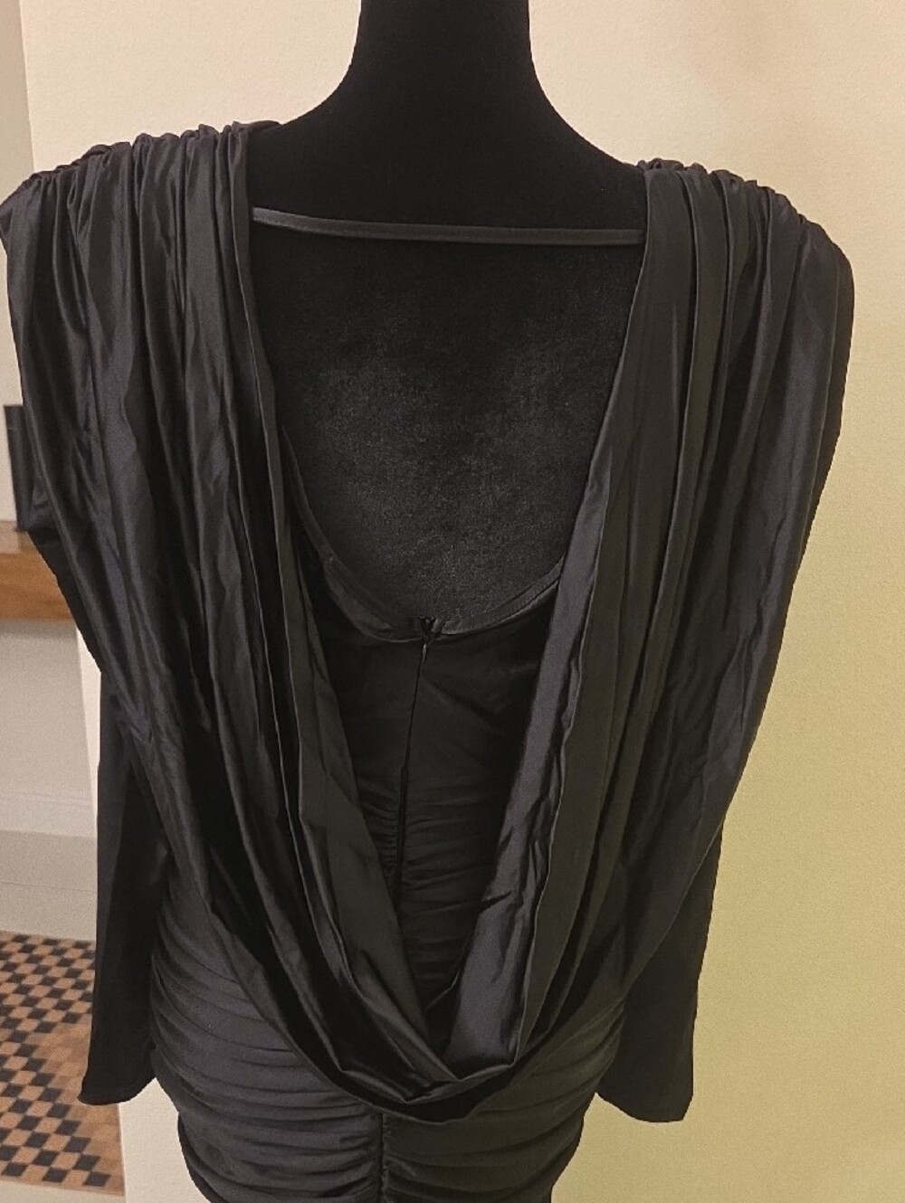Elegant Black Long-Sleeve Draped Cowl Maxi Dress - Picture 5 of 6
